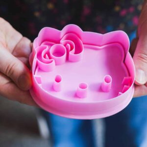 חותכן לחם ענק הלו קיטי