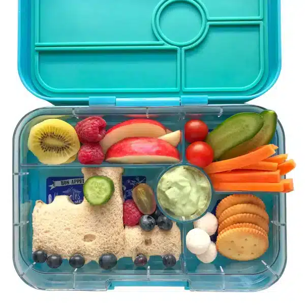 קורצנים וחותכנים של המותג לאנצ' פאנצ' דגם תחבורה בתוך קופסת אוכל לילדים